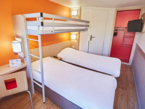 Hotels in Vert-Saint-Denis